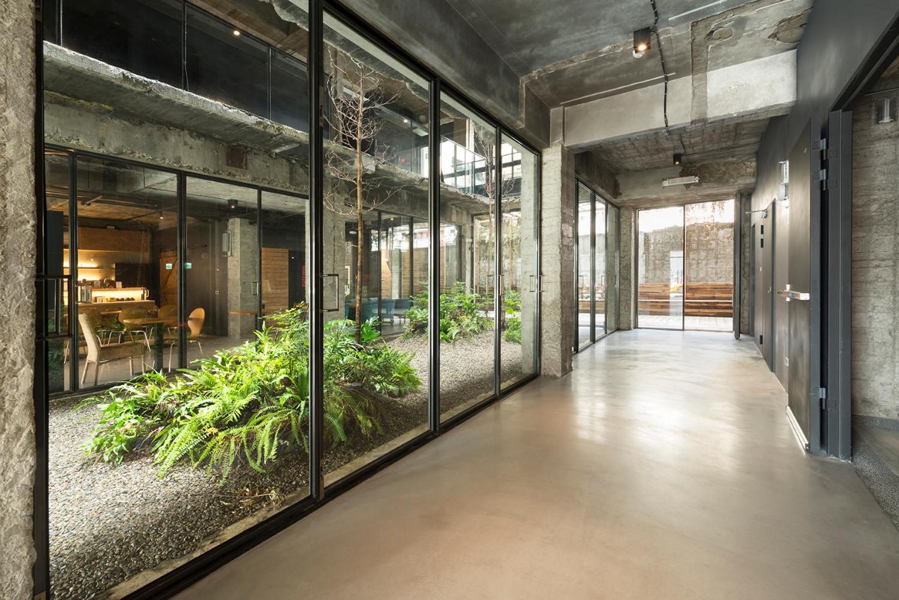 Sof Hotel Taichung Exteriör bild