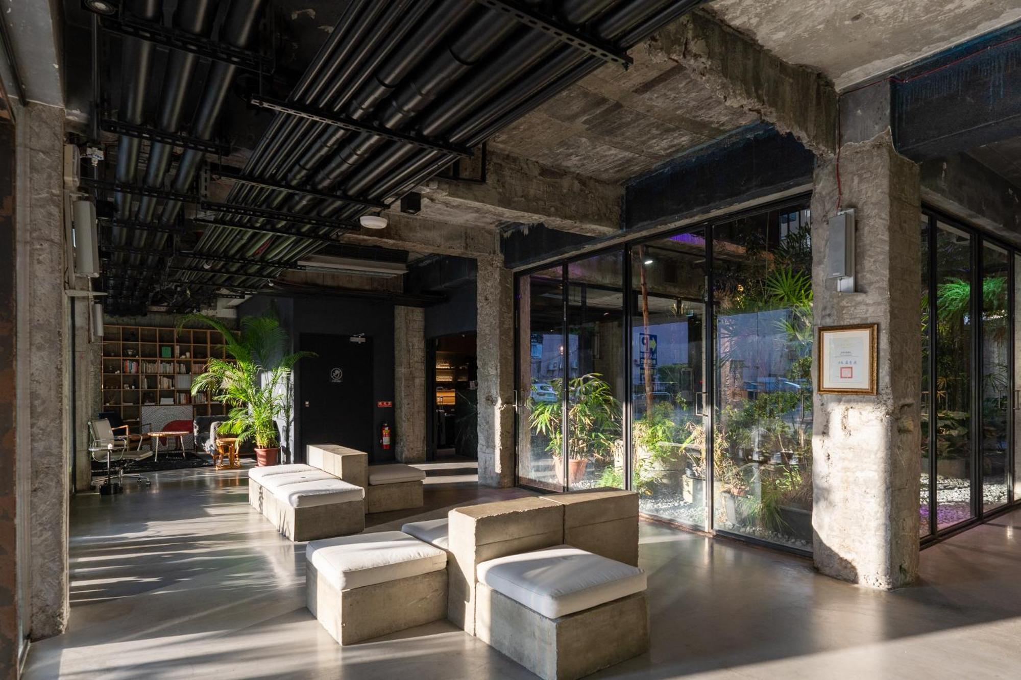 Sof Hotel Taichung Exteriör bild